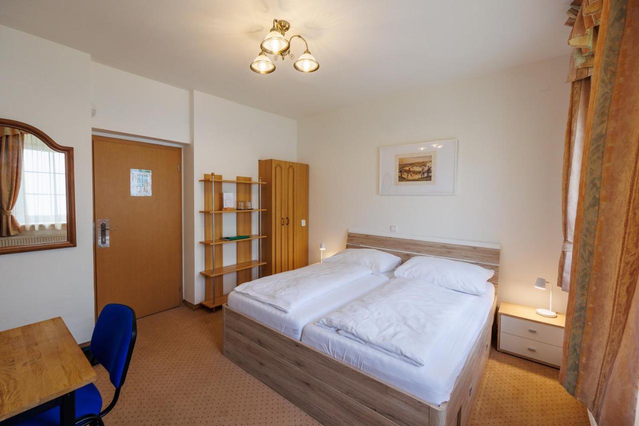 Pension U Golfu Cihelny Karlovy Vary Dış mekan fotoğraf