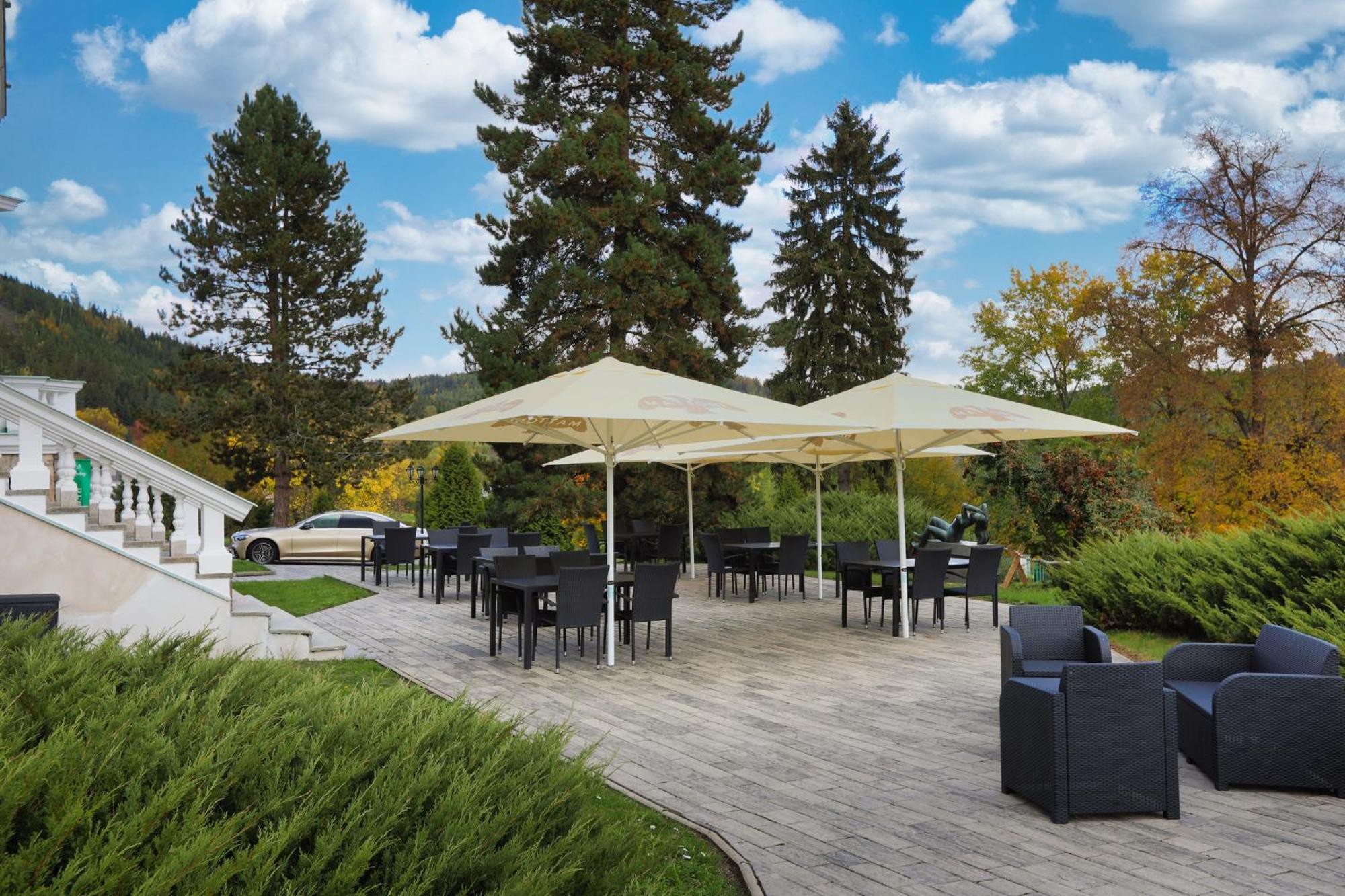 Pension U Golfu Cihelny Karlovy Vary Dış mekan fotoğraf